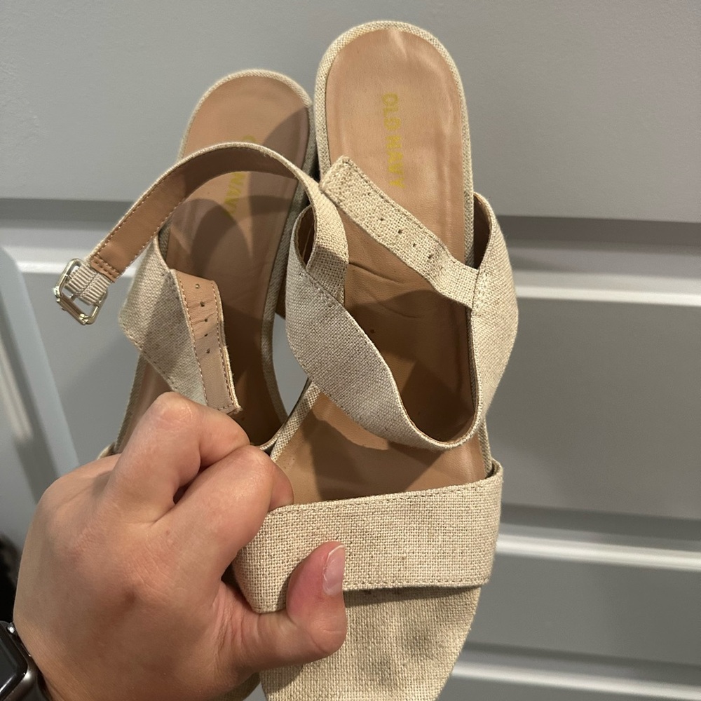 Elegant Cream Women's Sandals
